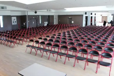 Salle Jean Ferrat - espace festif Christian Le Maout