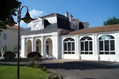 Salle des fêtes Saint Julien en Born
