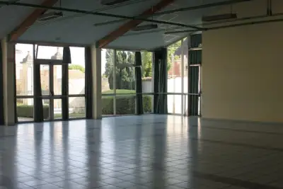 Grande salle des fêtes - Écoyeux