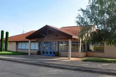 Salle Polysons - Lucenay