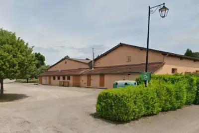Salle des fêtes d'Oyeu
