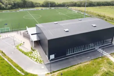 Salle multifonction à dominante sportive