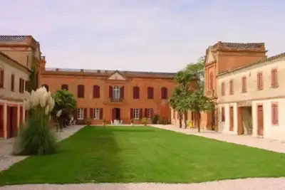 Location de salle a  32600 Razengues