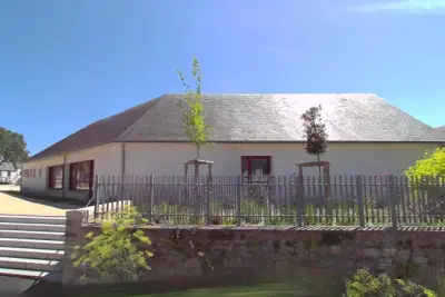 Salle Pierre Jakez Helias