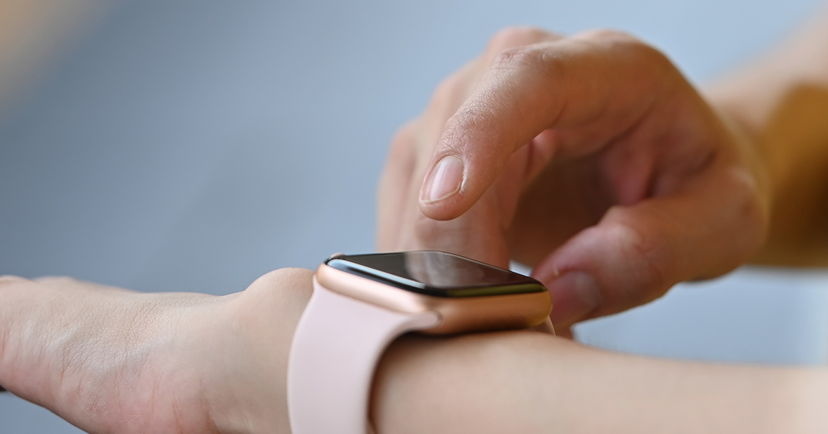 Smart watch with hotsell 1 year warranty