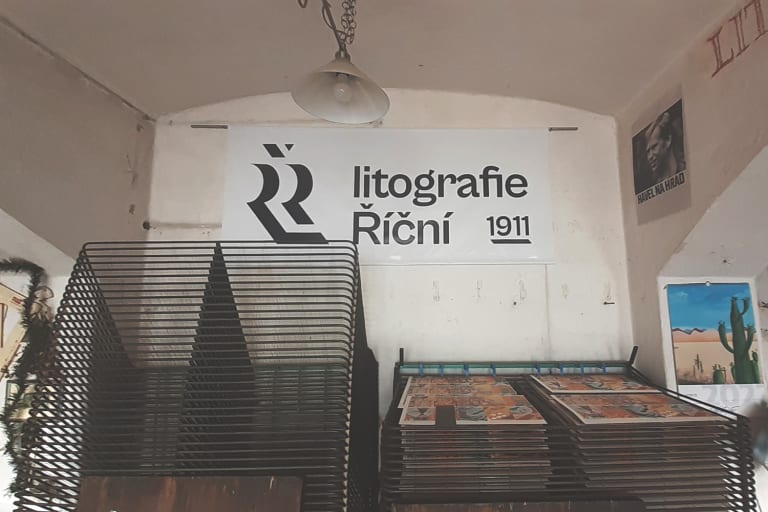 ní (4)