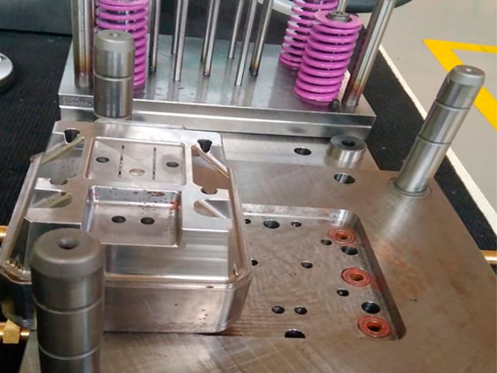 Development of molds of any complexity for injection molding | Upwork