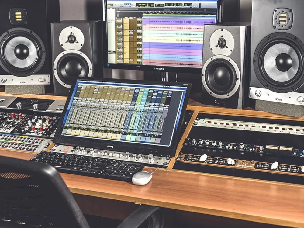 A pro editing, mixing and mastering of your song for Spotify, Youtube ...