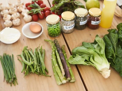 Unique, original salad recipes from different cuisines; top meal prep items