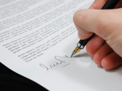 DRAFTING CONTRACTS AND LEGAL ADVICE