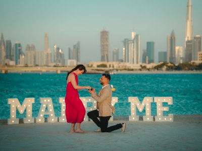 Dubai Surprise Proposal Photographer - Capturing Unforgettable Moments"