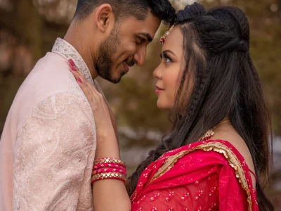 10 beautiful engagement or wedding photos.