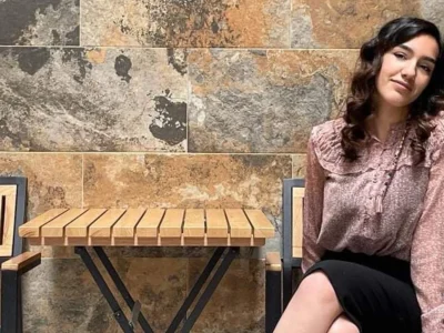 A professional female singer for your classical or soul song