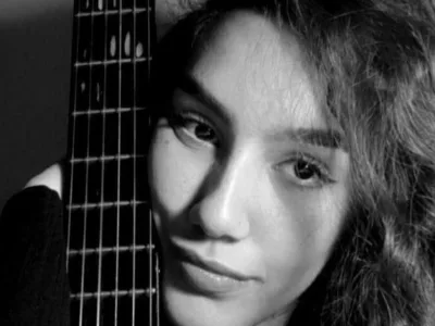 A professional female singer for your Rock song