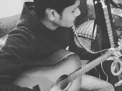 Acoustic Guitar lesson English Hindi urdu online music theory teacher best