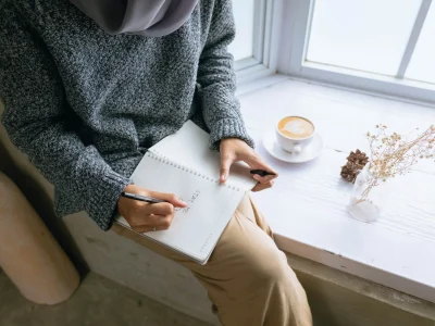 An engaging, informative and SEO optimized Article with authentic links