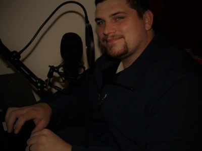 Casual guy next door voice over for your project