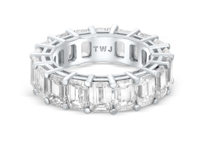 High-Quality Jewelry Photography on a White Background New York