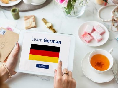 An Online Language Tutor for Basic German