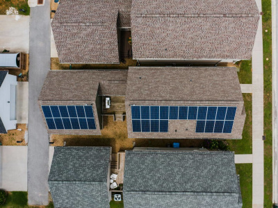A solar consultant helping you hire best installers & get discounted quotes