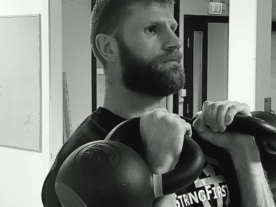 A custom fitness program with daily accountability & support