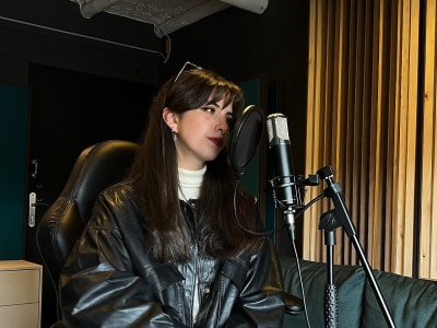 A female singer or songwriter for your project or brand