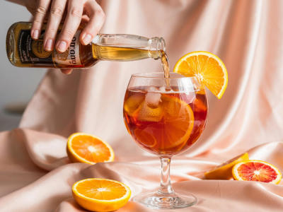 AI-Generated Realistic Cocktail Images for Restaurant Menus & Advertising