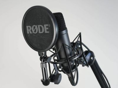 Dutch Woman Voice Over