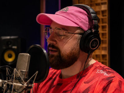 Professional male session vocals for your song or project