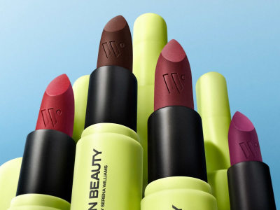Cosmetic & Beauty Product Box — Photorealistic 3D Modeling & Visualization