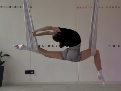 Custom-filmed exercise demo videos for your fitness business.