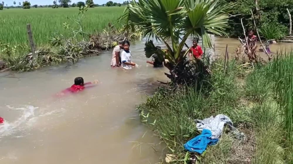 Play video