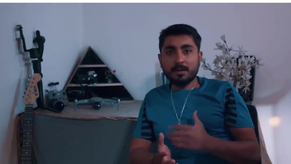 Play video