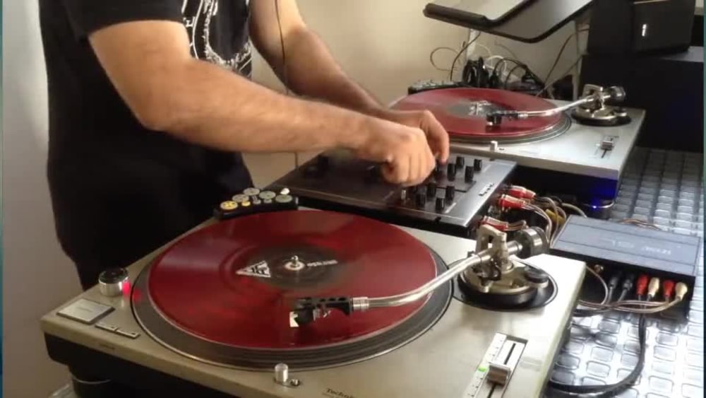 DJ MIX, DJ SET, REMIX, MASHUP, SCRATCHING, PODCAST, VOICE OVER, AUDIO