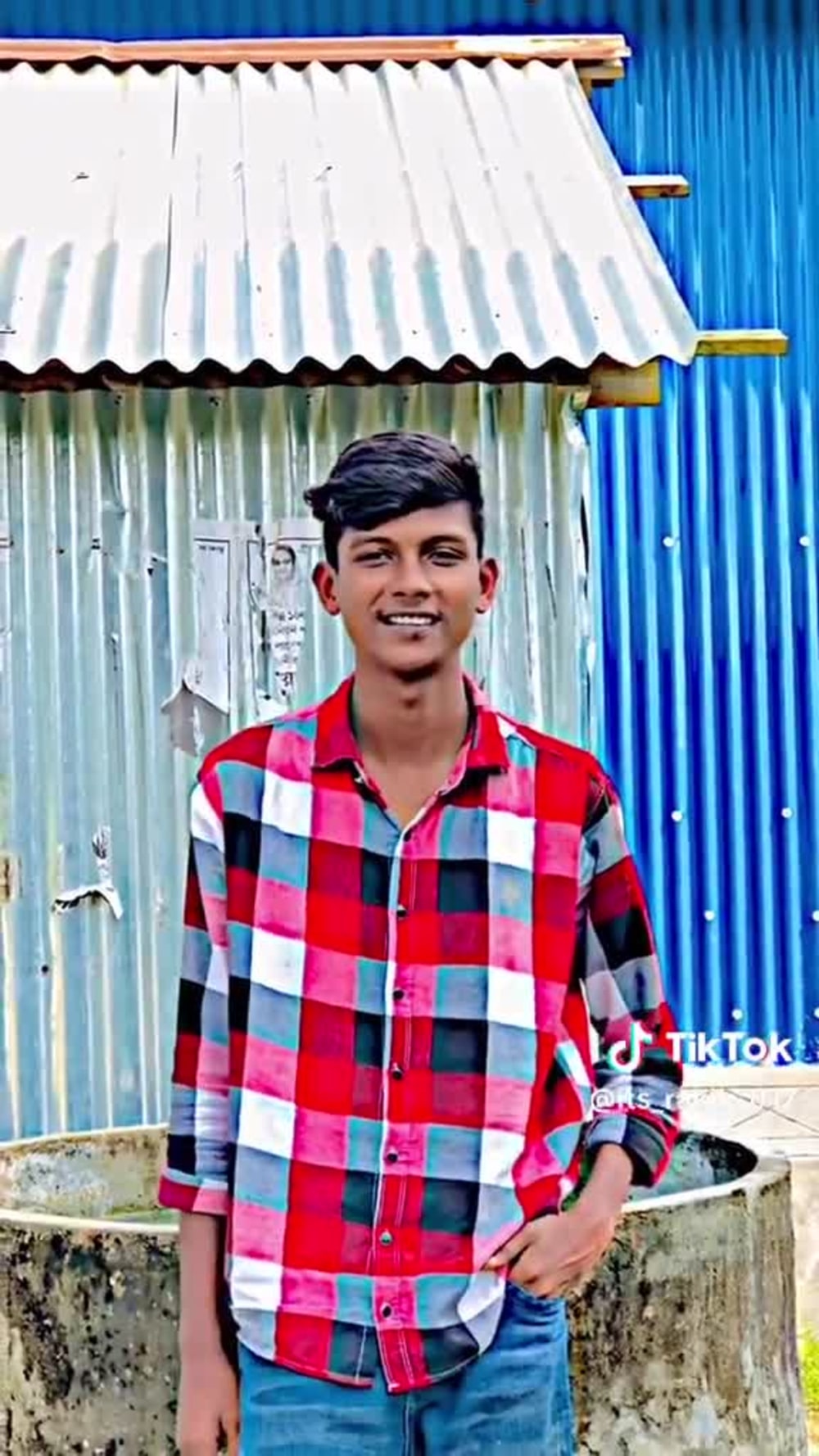 Play video