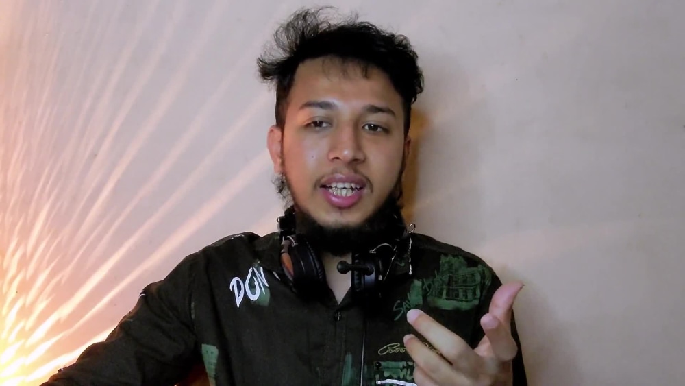 Play video