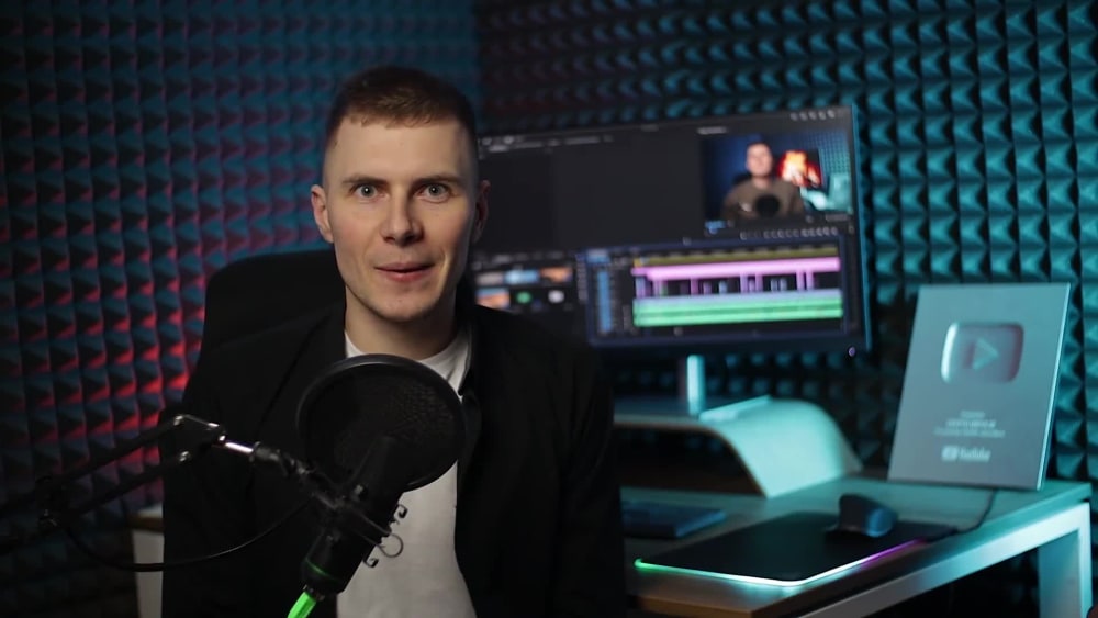 Play video