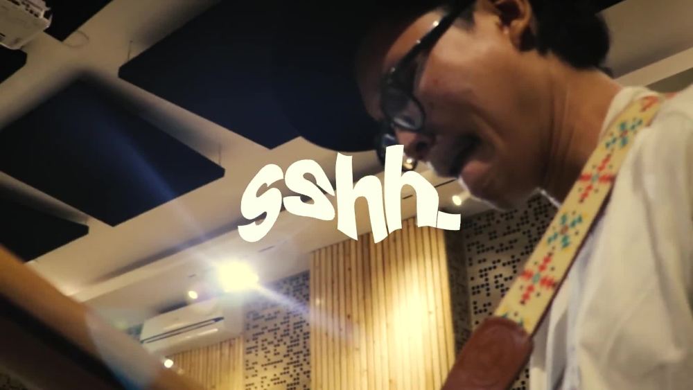 Play video