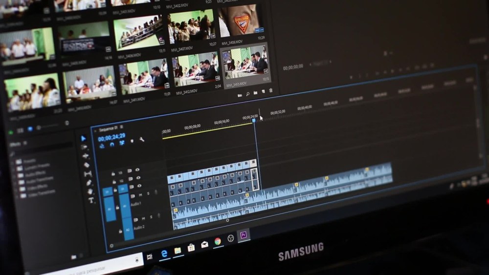 Play video