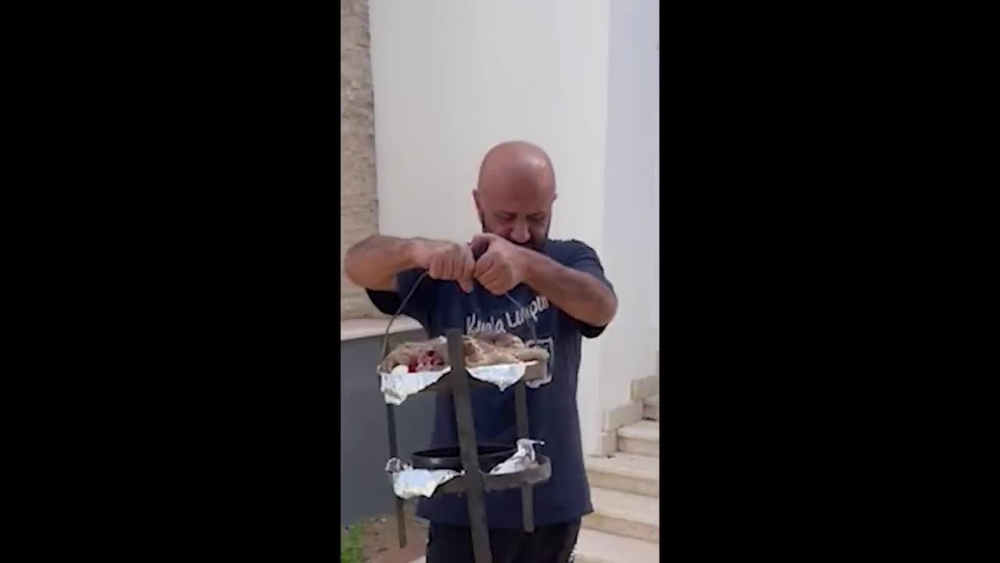 Play video