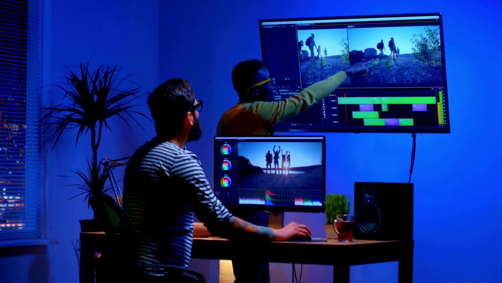 Play video