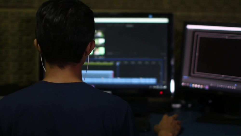Play video