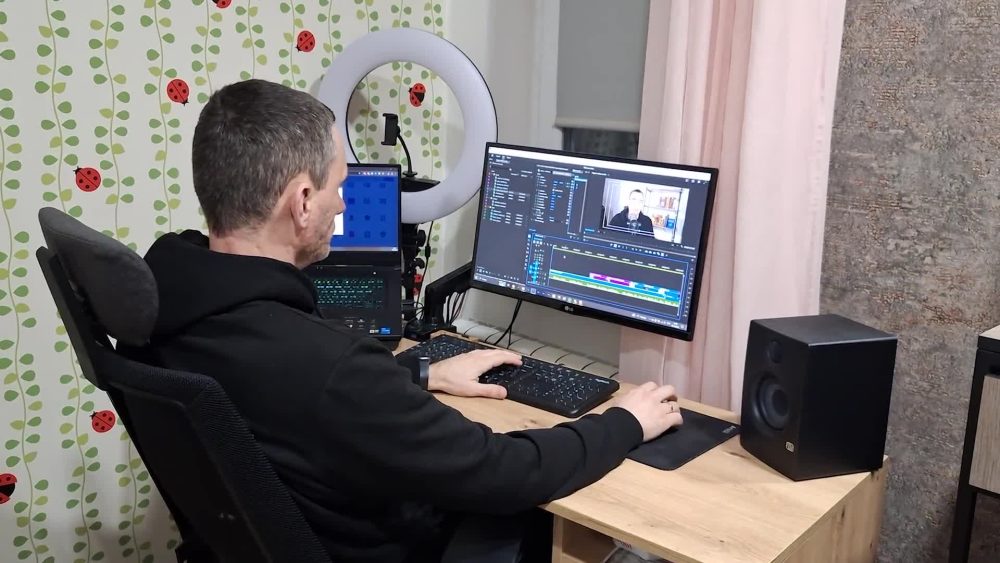 Play video