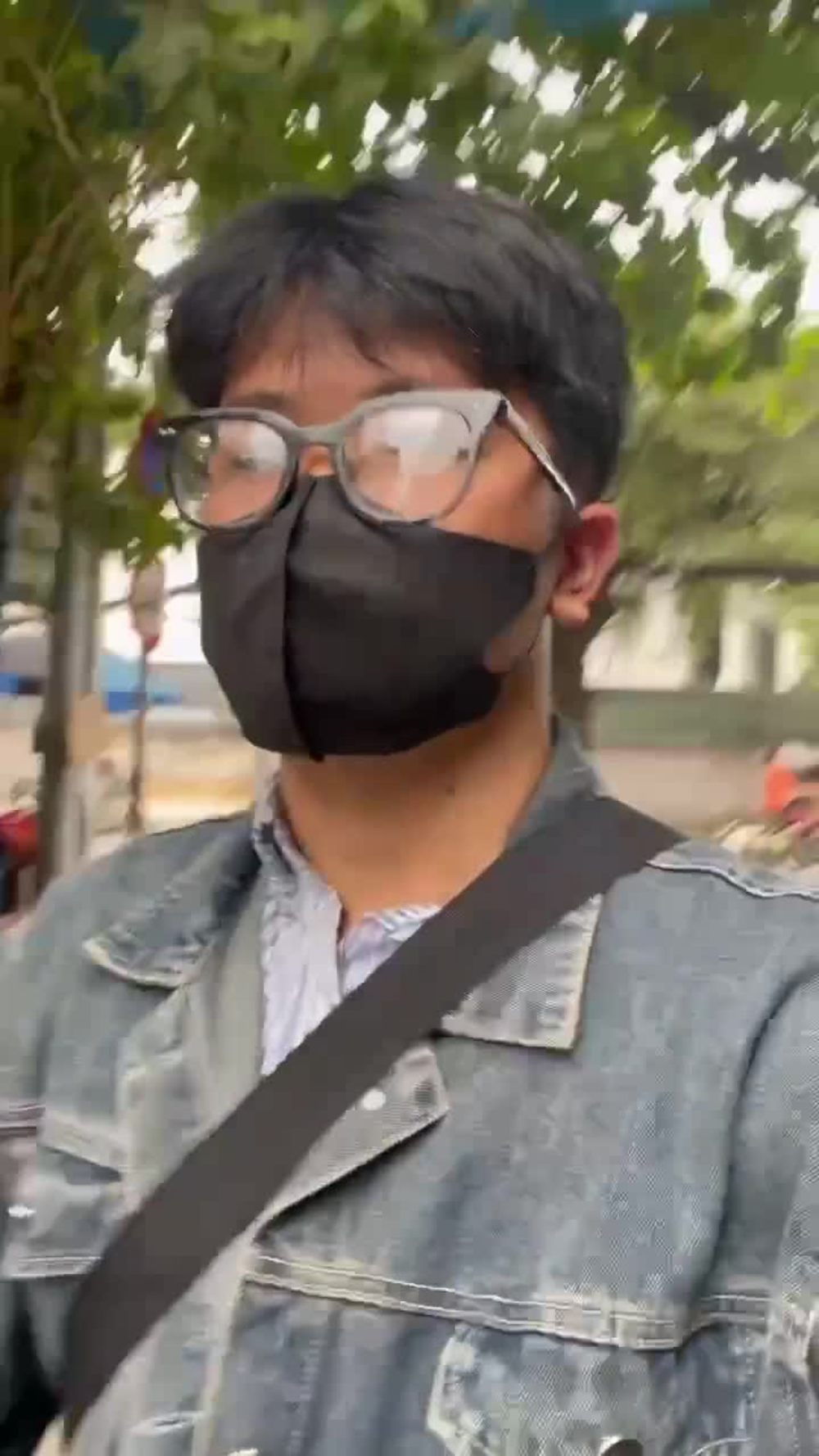 Play video