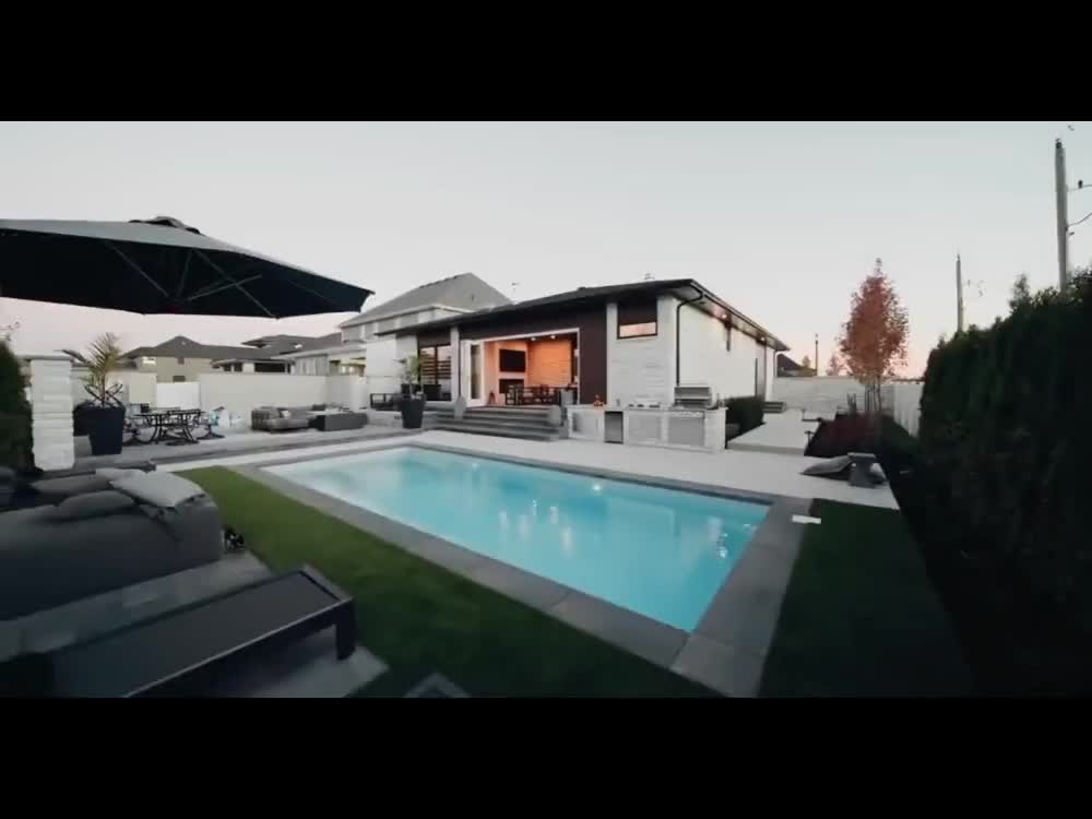 Play video