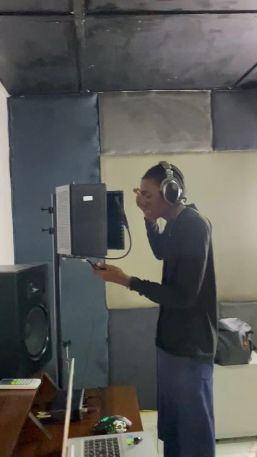 Play video