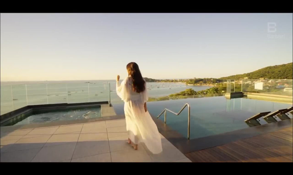 Play video