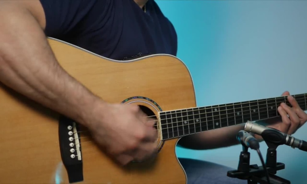 Play video