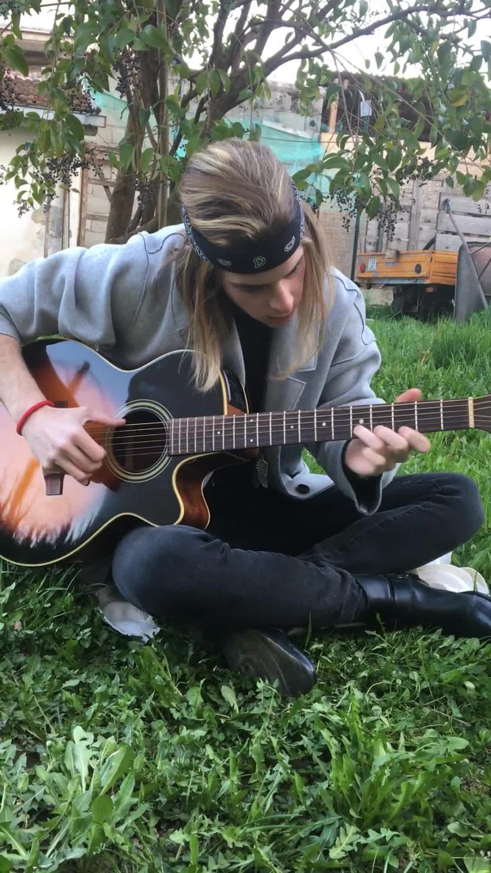 Play video