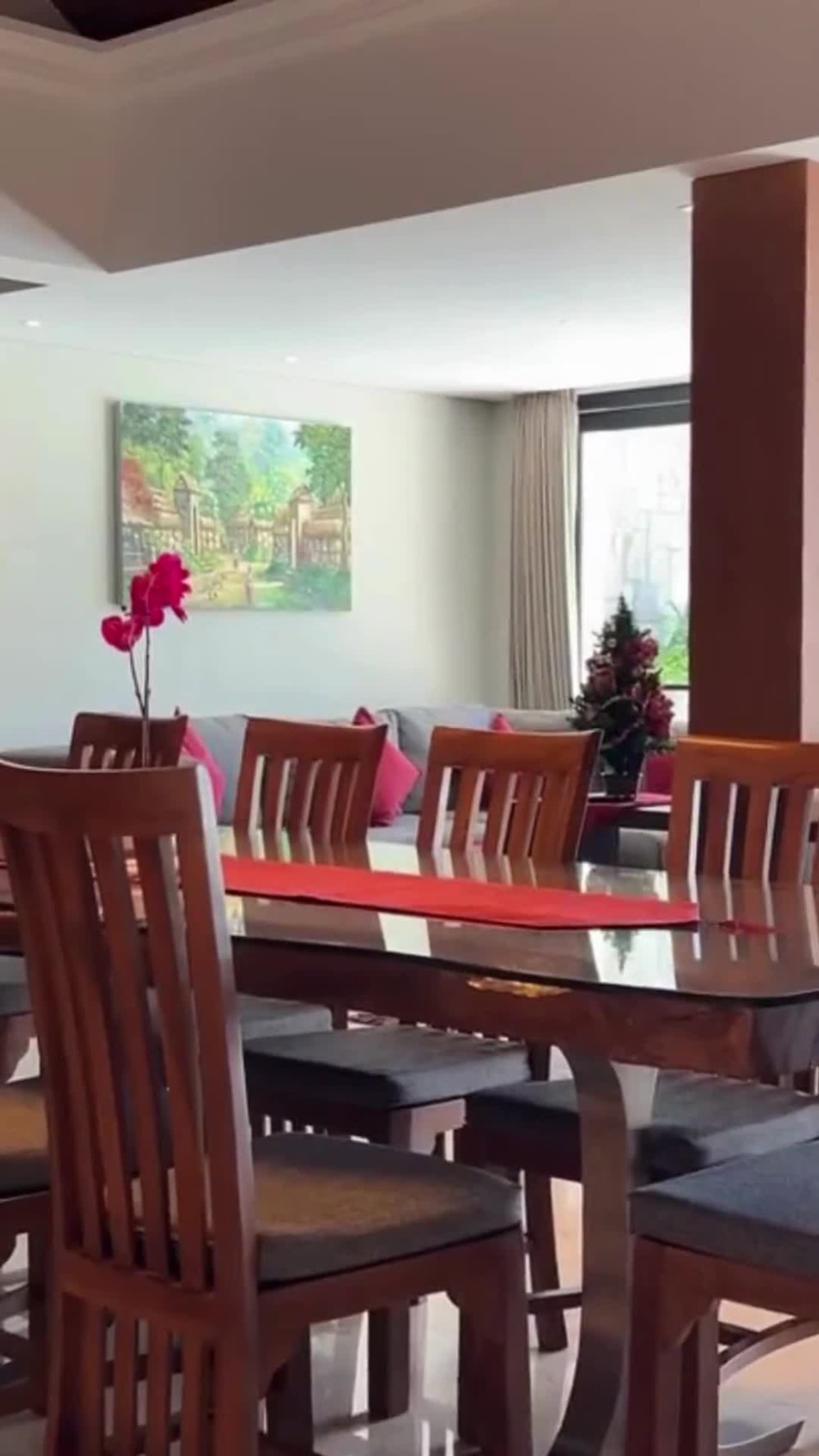 Play video